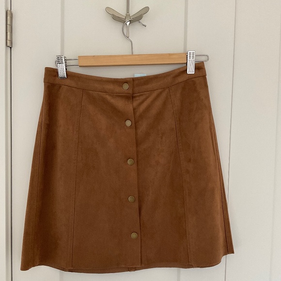 Aritzia Dresses & Skirts - Aritzia faux suede dark camel skirt